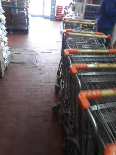 Opinii despre Autoservicio La Loma în Trelew - Gastronomía y hostelería