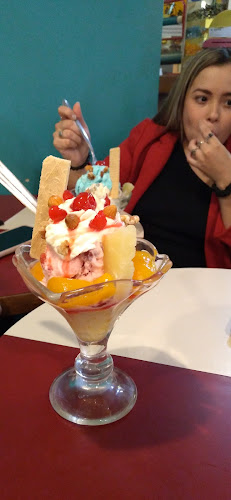 Opinii despre Ama'nalec - Heladeria y Pasteleria în Sáenz Peña - Gastronomía y hostelería