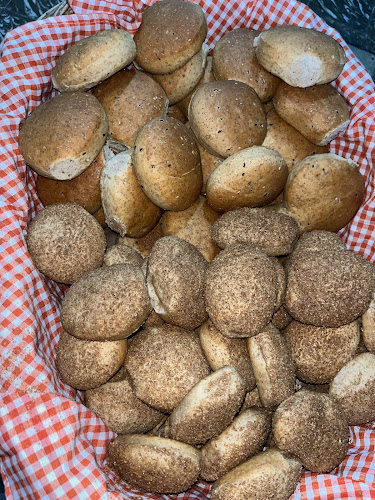 Confiteria y Panaderia Artesanal la Chacha - Gastronomía y hostelería