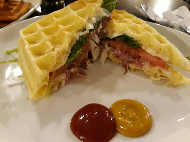 Comentarii opinii despre Momma