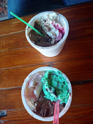 Comentarii opinii despre Chocorisimo Helado y Cafe Olavarria