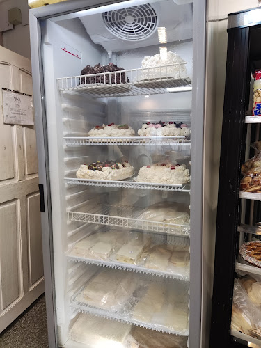 Panaderia y Confiteria la Reina Fabrica de Alfajores - Gastronomía y hostelería