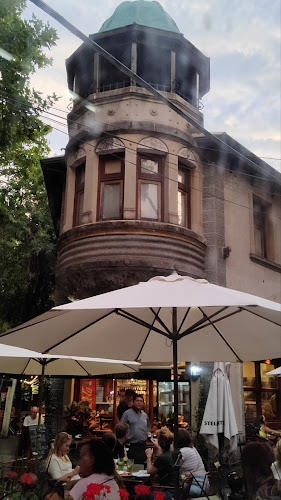 Paris Café-Brasserie