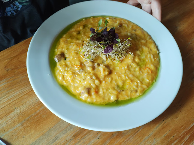 Comentarii opinii despre CUT Resto