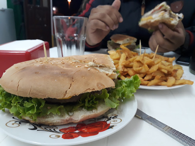 Opinii despre Hamburgueseria La Primavera în Formosa - Gastronomía y hostelería