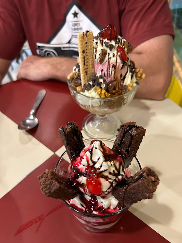 Opinii despre Ama'nalec - Heladeria y Pasteleria în Sáenz Peña - Gastronomía y hostelería