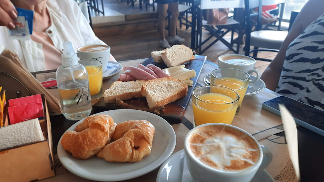 5152, Av. Arturo Umberto Illia 1093, X5152 Villa Carlos Paz, Córdoba