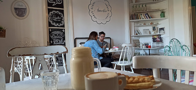 Amelie Petit Café