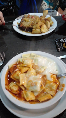 Opinii despre La Rueda & Avellaneda Automóvi Club în Avellaneda - Gastronomía y hostelería