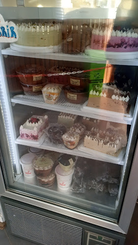 Opinii despre Merlí Helados Artesanales - San Martín 4442 în Neuquén - Gastronomía y hostelería