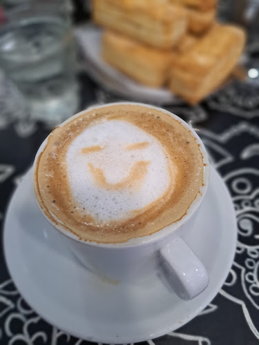 Frutillita helados/ cafe/ panaderia