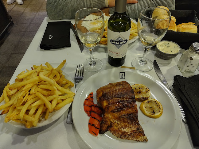 Atenas Parrilla Resto - Gastronomía y hostelería