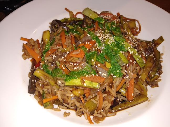 Brasov Grill & Bowl - Pilar