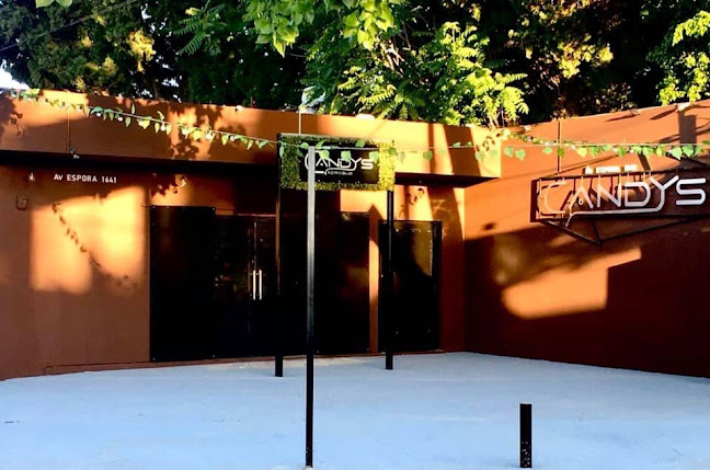 Comentarii opinii despre Candys Adrogue Bar - Pool