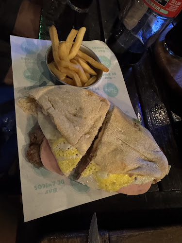 Opinii despre 𝒱𝒾𝒹𝑜́𝓃 – ʙᴀʀ [Cerro de las Rosas] în Córdoba - Gastronomía y hostelería