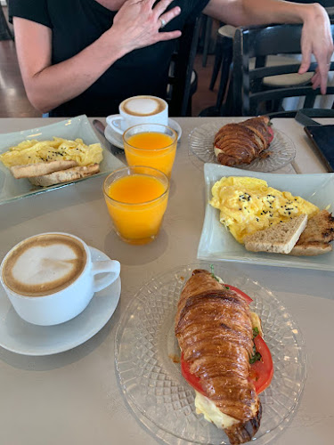 Opinii despre miradas al rio cafe en tigre în Gral. Pacheco - Gastronomía y hostelería