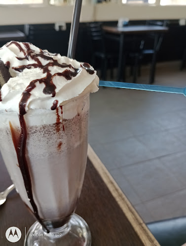 Comentarii opinii despre Heladería y Cafetería Di Roma Acceso