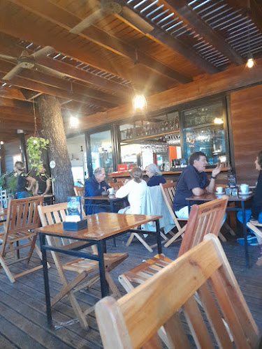 Los Pinos Café Bar - Necochea