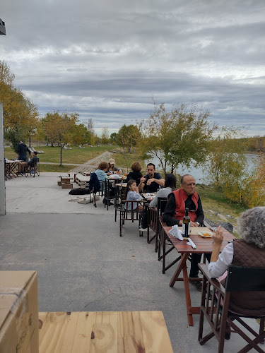 Opinii despre El Parador Bakan în Gral. Roca - Gastronomía y hostelería