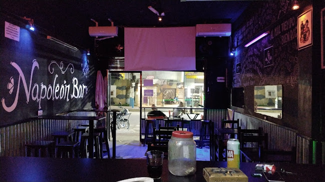 Napoleon Bar