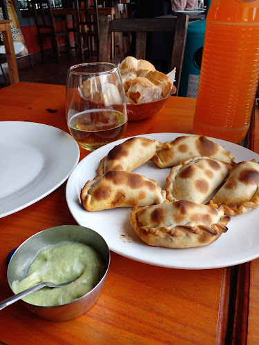 Av. Hipólito Yrigoyen N° 24, A4400 Salta