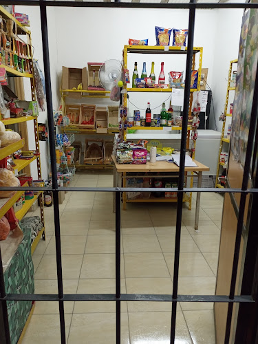 Avenida Teresa Mastellone, Carolina Cora Esq, B1748 Gral. Rodríguez