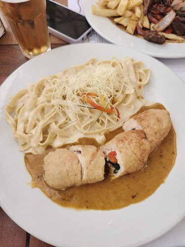 RXM9+Q2J, Chachi Dibós, Chorrillos 15063, Perú