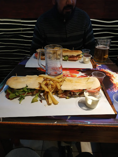 Britania - House of Rock - Gastronomía y hostelería