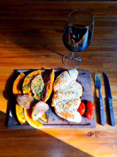 Comentarii opinii despre Hueso - Parrilla & Bar