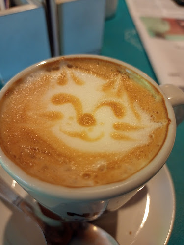 PARIS PETIT BAR RESTAURANTE - Gastronomía y hostelería