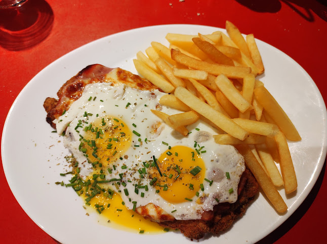 Edison, 28 de Julio &, Trelew, Chubut