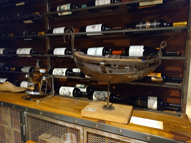 Alhambra Bar De Vinos - Jesús María