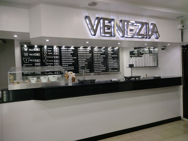 Opinii despre Heladeria Venezia Moreno în Moreno - Gastronomía y hostelería