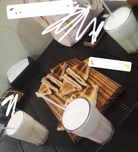 Opinii despre La Cafetería în Santa Fe de la Vera Cruz - Gastronomía y hostelería