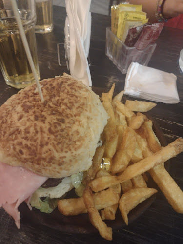 Opinii despre Wallace Café în Pergamino - Gastronomía y hostelería