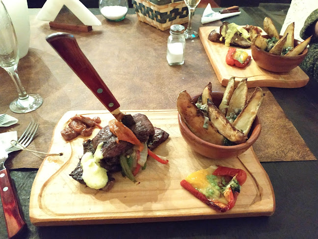 Maipú 663 Esq, San Martín, B7300 Azul, Provincia de Buenos Aires