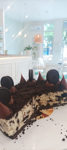 Comentarii opinii despre Amoratto Panes, Helados & Café