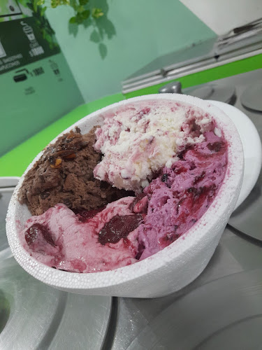 Opinii despre HELADERIA EZENINA în Los Hornos - Gastronomía y hostelería