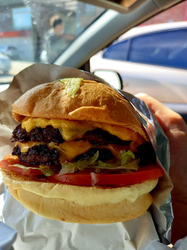 Av. del Libertador 14806, B1640 San Isidro, Provincia de Buenos Aires