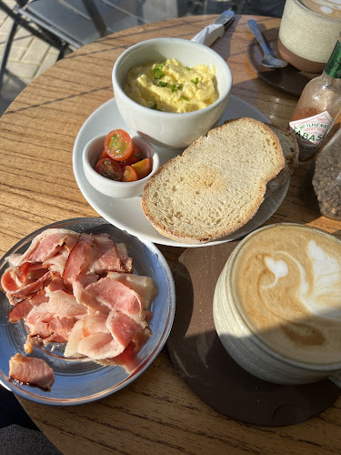 Opinii despre Landó Café în Adrogué - Gastronomía y hostelería