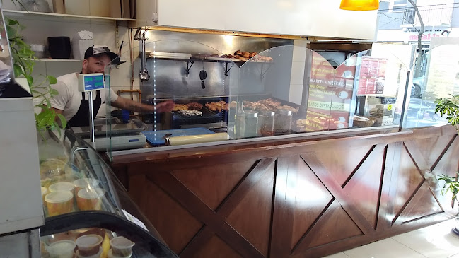 Punto Y Banca - Pastas Parrilla Pizzas