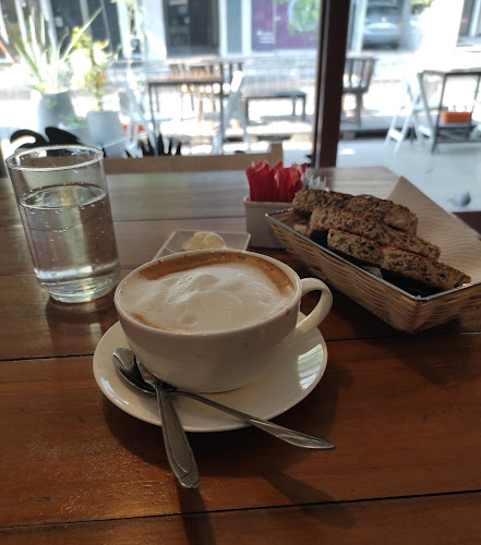 Opinii despre NINA - Bar & Cafeteria în San Miguel de Tucumán - Gastronomía y hostelería