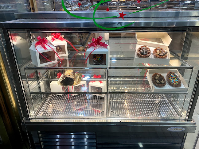 Panadería y Confitería "La Nueva Florida" - Gastronomía y hostelería