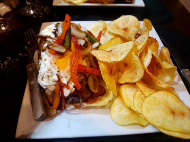 Restaurante El Cardón Bodegón - Bahía Blanca