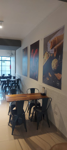 Av. Roca Sur 879, G4200 Santiago del Estero