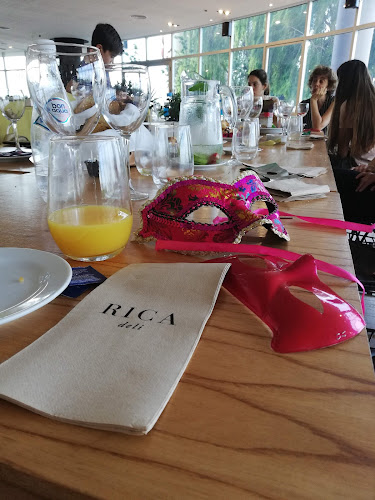 Madres Pl. 25 de Mayo 3010, S2000 Rosario, Santa Fe