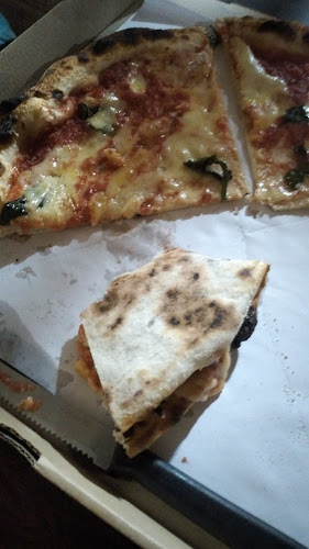 Artesanos Pizza Napoletana