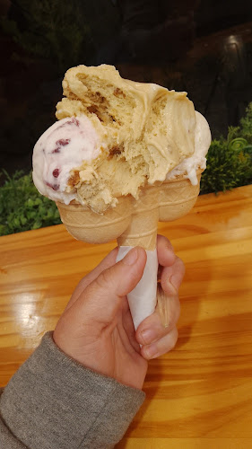 Opinii despre Heladería Berezia - Rosario y Cuyo în Bahía Blanca - Gastronomía y hostelería