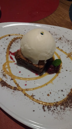 Brasov Grill & Bowl - Gastronomía y hostelería