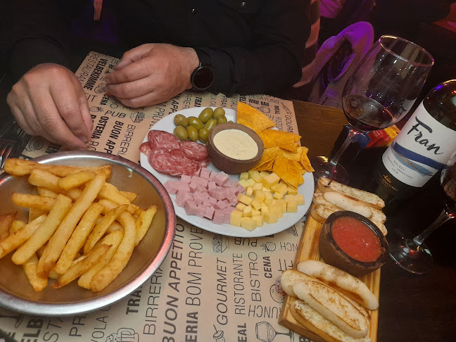 Av. San Martín Sur 610, M5501 Godoy Cruz, Mendoza